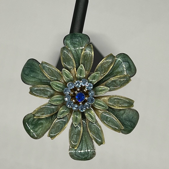 Green and Yellow Flower Enamel Brooch Pin - Picture 1 of 4